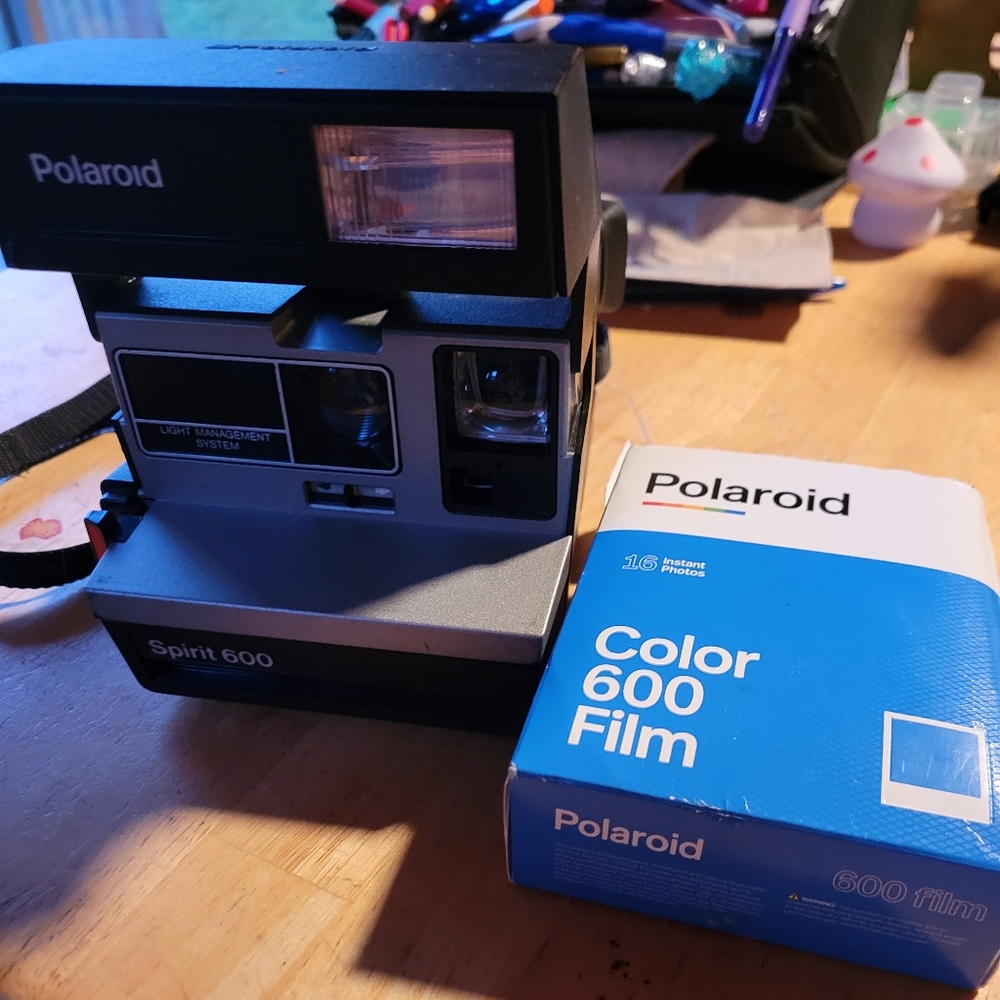 Original Vintage Polaroid Camera with 3 film rolls